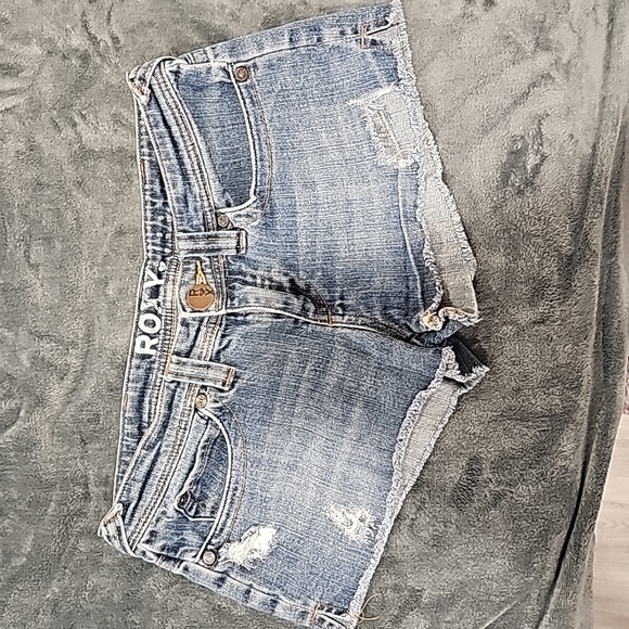 Roxy Pants - Roxy cutoff denim shorts medium wash size J7 sku0151